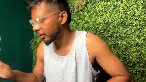 Snapshot of desi_silver chatting on 02.02.25 Desi silver online show from 02.02.25