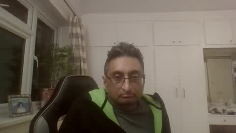 Snapshot of desiboi9 chatting on 02.19.25 desiboi9 online show from 02.19.25