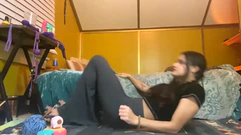 Snapshot of desimonroe chatting on 01.19.25 desimonroe online show from 01.19.25