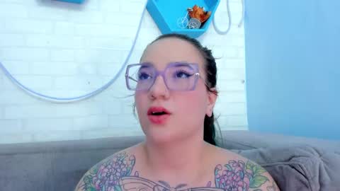 Snapshot of deva_blue chatting on 02.11.25 Deva Blue online show from 02.11.25