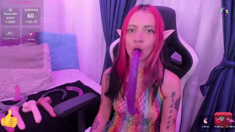 Snapshot of devil_megh chatting on 03.12.25 Meghan online show from 03.12.25