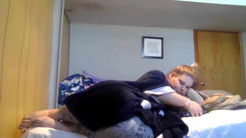 Snapshot of devykitten2018 chatting on 02.14.25 devykitten online show from 02.14.25