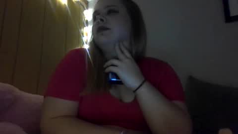 Snapshot of devykitten2018 chatting on 02.18.25 devykitten online show from 02.18.25