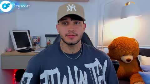 Snapshot of deymon_scott chatting on 03.02.25 JULIAN online show from 03.02.25