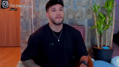 Snapshot of deymon_scott chatting on 10.03.25 JULIAN online show from 10.03.25