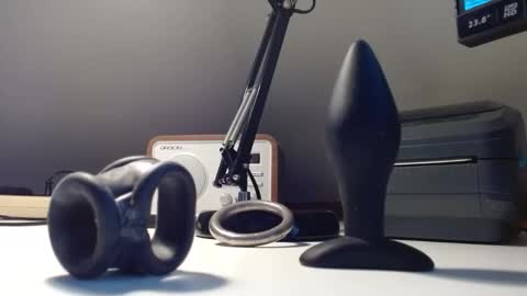 Snapshot of dhrobbert chatting on 10.13.25 Robbert online show from 10.13.25