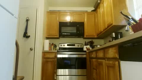 Snapshot of diamondmonroexo chatting on 10.21.25 DiamondMonroeXo online show from 10.21.25