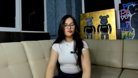 Hello my name is Carolina online show from 10.21.25