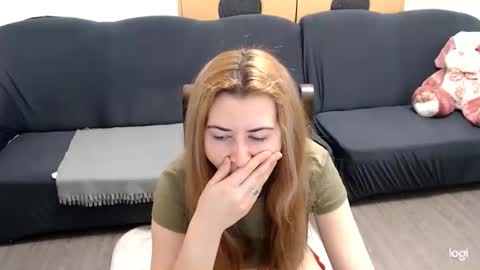 Snapshot of dianasmiey7 chatting on 01.21.25 dianasmiey7 online show from 01.21.25