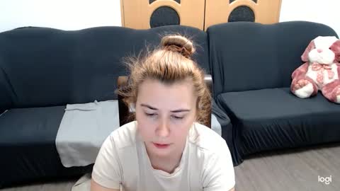 Snapshot of dianasmiey7 chatting on 01.23.25 dianasmiey7 online show from 01.23.25