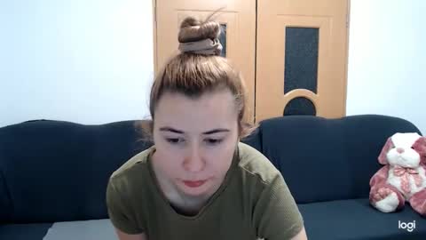 Snapshot of dianasmiey7 chatting on 01.27.25 dianasmiey7 online show from 01.27.25