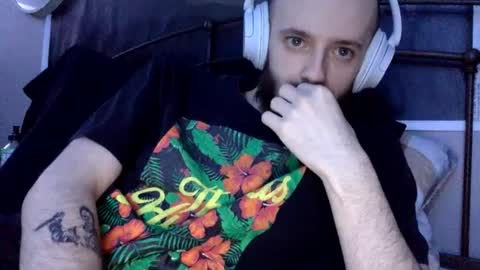 Snapshot of digbicknik chatting on 02.06.25 digbicknik online show from 02.06.25