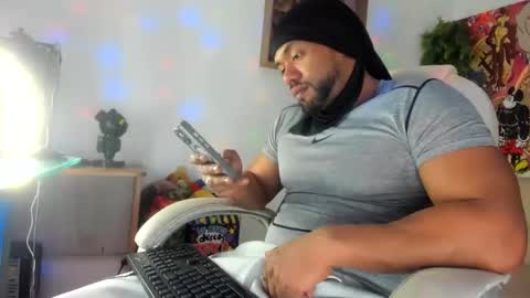 dimitry kyle mucle online show from 10.18.25