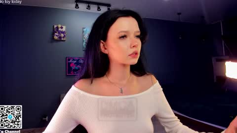 Snapshot of dindin_ chatting on 09.24.25 Jessie online show from 09.24.25