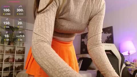 Snapshot of dirtylilsusie chatting on 03.09.25 Susie online show from 03.09.25