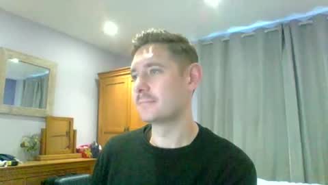 Snapshot of dirtylondon729 chatting on 11.10.25 Exhibitionist Ben online show from 11.10.25