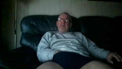 Snapshot of discovery63 chatting on 12.17.24 discovery63 online show from 12.17.24