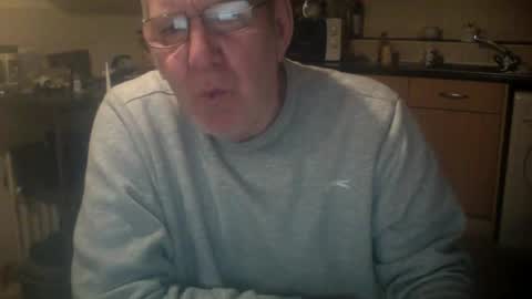 Snapshot of discovery63 chatting on 02.13.25 discovery63 online show from 02.13.25