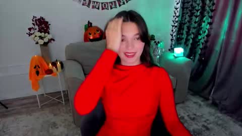 Snapshot of divineamour chatting on 10.11.25 Hannah online show from 10.11.25