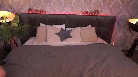 Snapshot of divinejasss chatting on 02.27.25 DivineJasss online show from 02.27.25