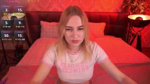 Snapshot of divinejasss chatting on 09.08.25 DivineJasss online show from 09.08.25