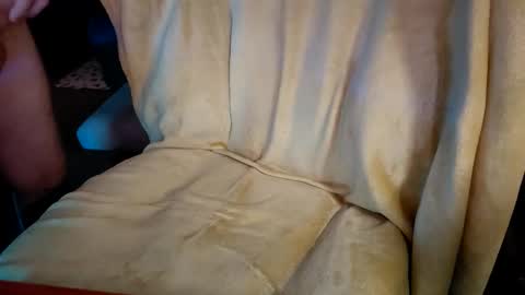 Snapshot of divinemindsalign chatting on 10.17.25 divinemindsalign online show from 10.17.25