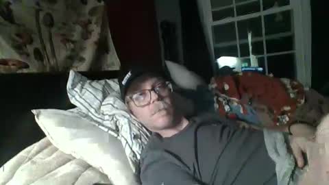 Snapshot of dixhexus chatting on 02.17.25 Chris Williams online show from 02.17.25