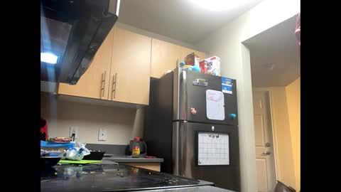 Snapshot of dizzinsweatyy chatting on 02.14.25 dizzinsweatyy online show from 02.14.25