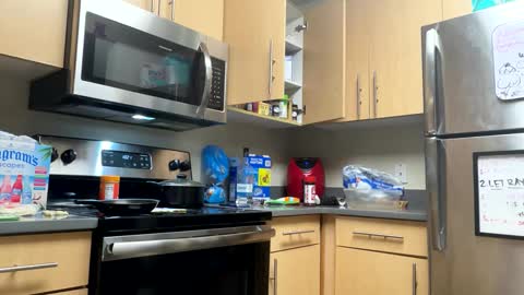 Snapshot of dizzinsweatyy chatting on 02.28.25 dizzinsweatyy online show from 02.28.25