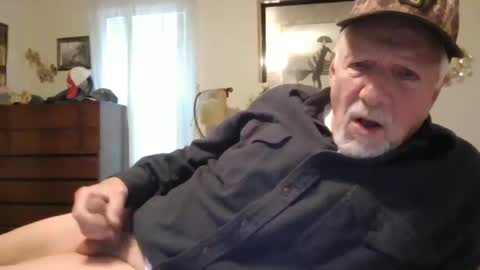 Snapshot of doingmyself69 chatting on 02.27.25 doingmyself69 online show from 02.27.25