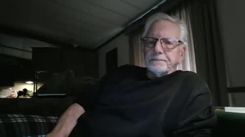 Snapshot of doingmyself69 chatting on 03.04.25 doingmyself69 online show from 03.04.25