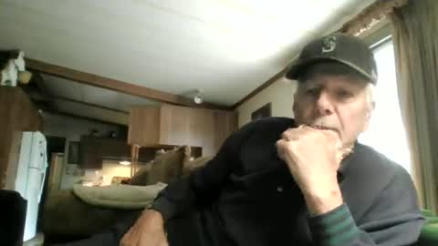 Snapshot of doingmyself69 chatting on 09.30.25 doingmyself69 online show from 09.30.25