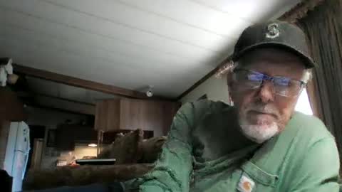 Snapshot of doingmyself69 chatting on 10.01.25 doingmyself69 online show from 10.01.25