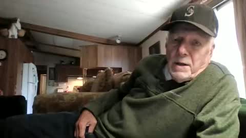 Snapshot of doingmyself69 chatting on 10.08.25 doingmyself69 online show from 10.08.25