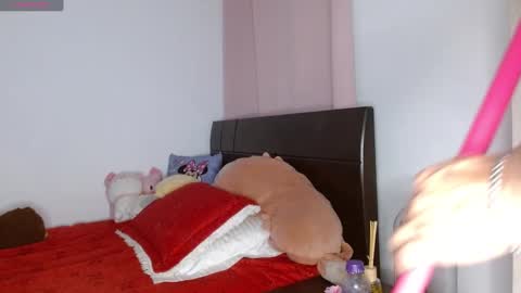 Snapshot of doll_and_sex chatting on 01.09.25 Auro and Santiago online show from 01.09.25
