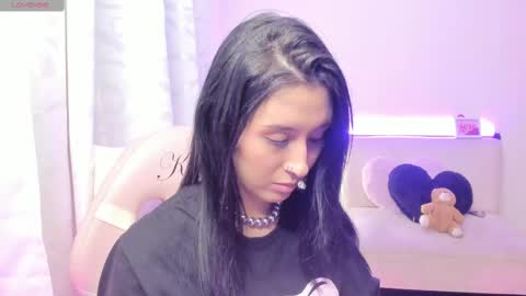 Snapshot of doll_waif chatting on 03.08.25 veronica  Independent model online show from 03.08.25