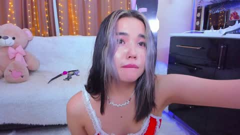 Snapshot of dollyiaa chatting on 12.29.24 Dollya online show from 12.29.24