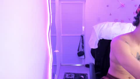 Snapshot of domi_master chatting on 12.03.24 MASTER online show from 12.03.24