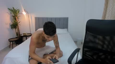 Snapshot of domi_master chatting on 03.06.25 MASTER online show from 03.06.25