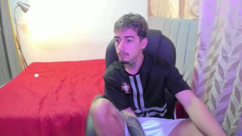 Snapshot of domi_master chatting on 09.21.25 MASTER online show from 09.21.25