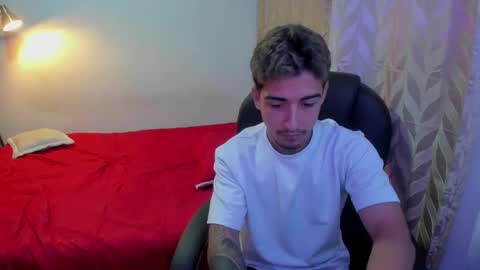 Snapshot of domi_master chatting on 10.06.25 MASTER online show from 10.06.25