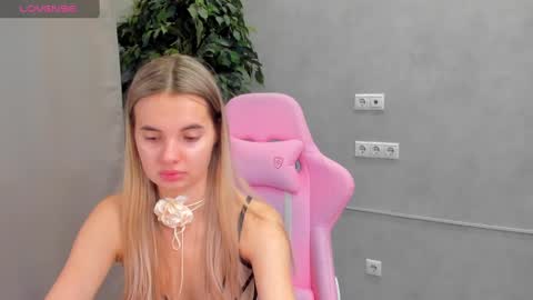 Snapshot of donnaaa_evans chatting on 01.14.25 Donna On GMT2 Mon-Fri 3-9 AM online show from 01.14.25