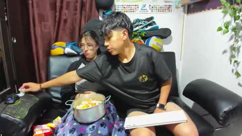 Snapshot of donuts_dd chatting on 09.26.25 Donuts DD online show from 09.26.25