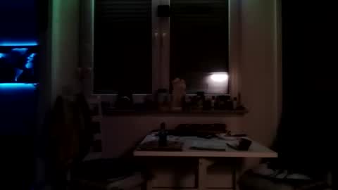 Snapshot of dony83mv chatting on 10.11.25 dony83mv online show from 10.11.25