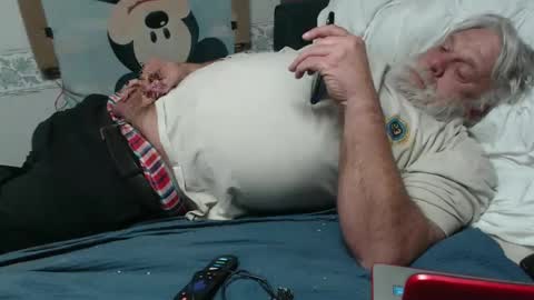 Snapshot of doouugcumming chatting on 01.12.25 cummingdoouug online show from 01.12.25