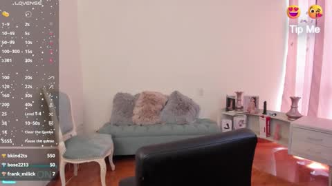 Snapshot of dorian_lev chatting on 03.03.25 Nicolle online show from 03.03.25