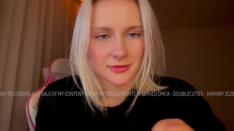 Snapshot of doublecuties chatting on 01.10.25 Lana  Eva  dont forget to give us a thumb up online show from 01.10.25