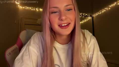 Snapshot of doublecuties chatting on 10.31.25 Lana  Eva  dont forget to give us a thumb up online show from 10.31.25