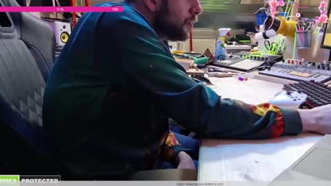 Snapshot of drawingcock chatting on 03.05.25 drawingcock online show from 03.05.25