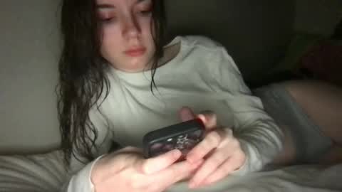 Snapshot of dream1girl_ chatting on 01.28.25 ur dream girl online show from 01.28.25